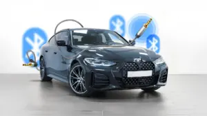 cavo aux vs bluetooth auto